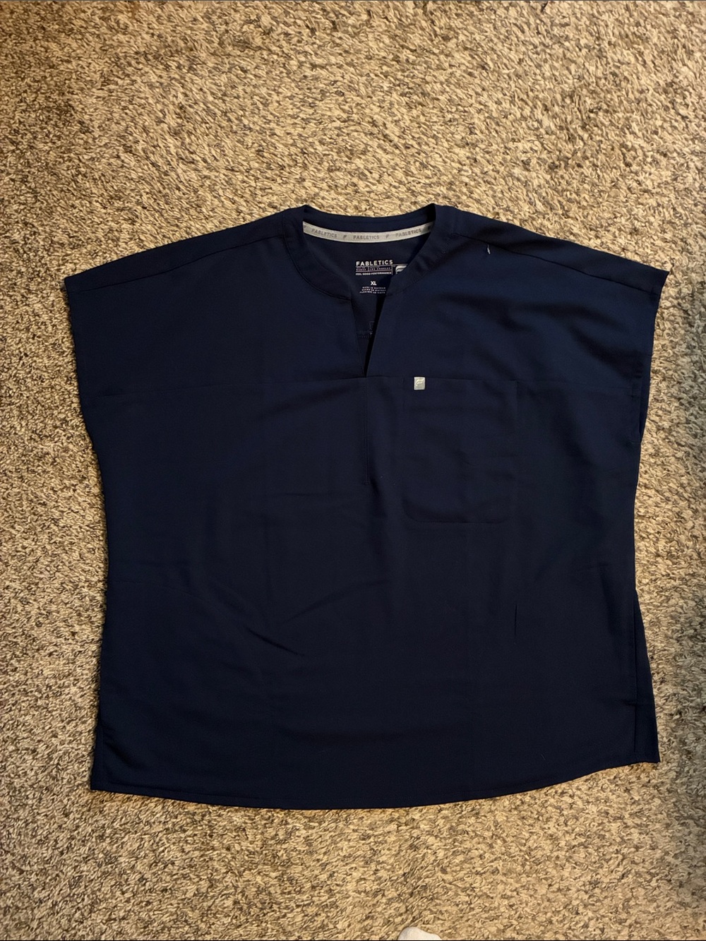Fabletics Evolve oversized three pocket scrub Top -size XL